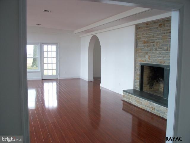 4435 Grandview Road, Unit 108 Hanover, PA 17331 - Photo 4 of 36 Gallery Image 4