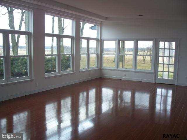4435 Grandview Road, Unit 108 Hanover, PA 17331 - Photo 5 of 36 Gallery Image 5