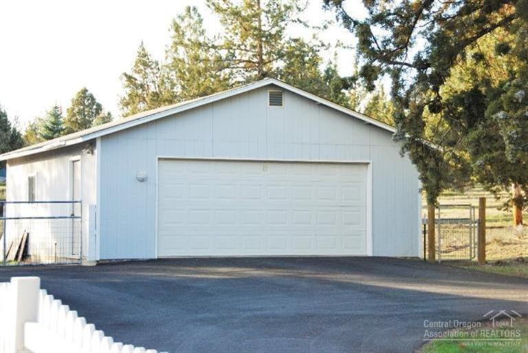 8804 Southwest Crater Loop Road Terrebonne, OR 97760 - Photo 5 of 23 For those of you searching for storage,