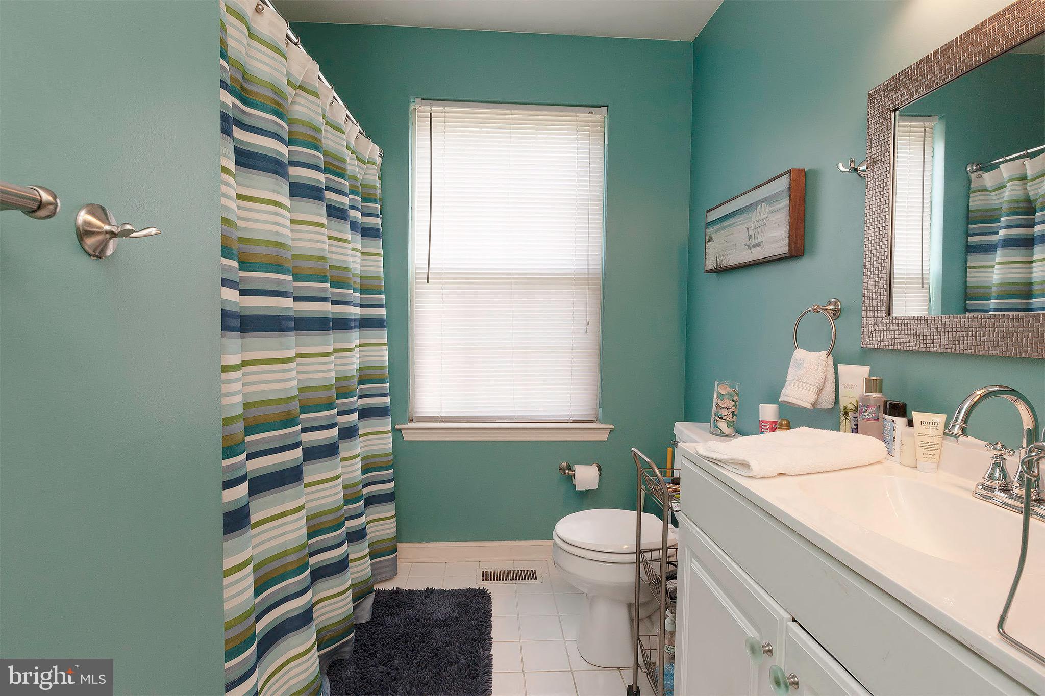 4 Hollybrook Drive Sewell, NJ 08080 - Photo 15 of 20 Upstairs bathroom
