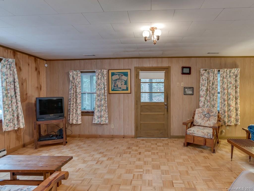 804 Pearson Falls Road Saluda, NC 28773 - Photo 7 of 19 Gallery Image 7