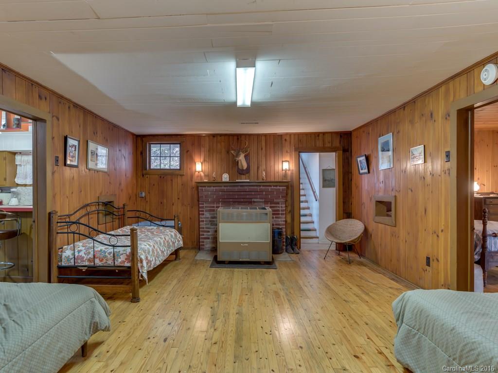 804 Pearson Falls Road Saluda, NC 28773 - Photo 10 of 19 Gallery Image 10