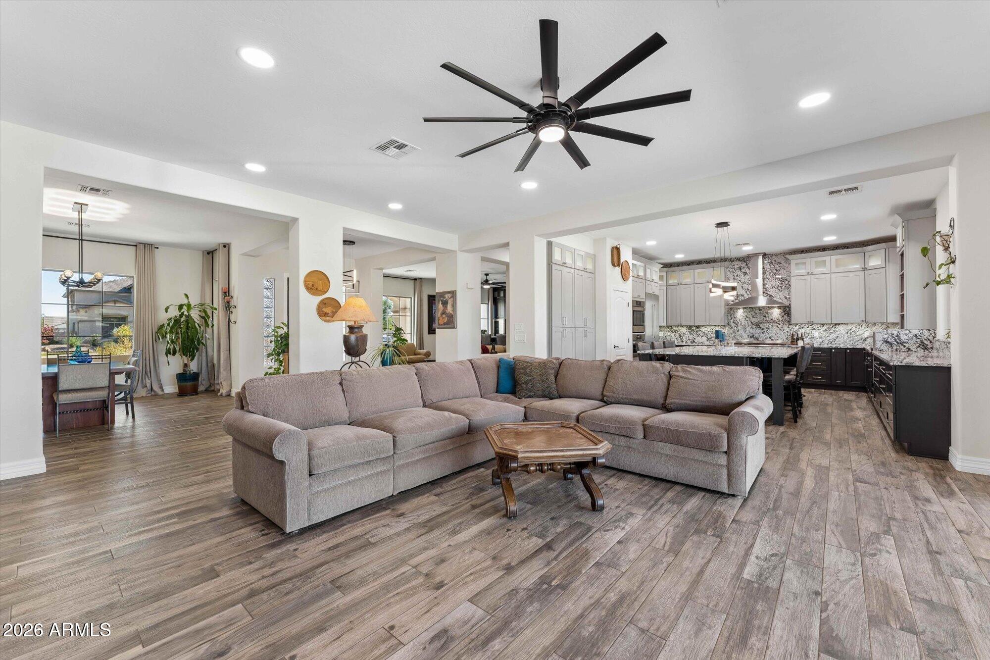 14554 West Desert Cove Road Surprise, AZ 85379 - Photo 15 of 76 16-DSC00795
