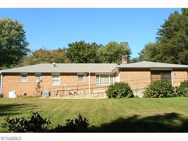 151 Surtees Road Winston-Salem, NC 27104 - Photo 2 of 12 Exterior Back.
