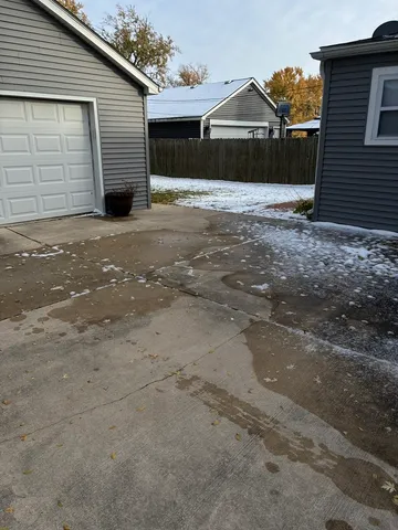 $249,000 | 11903 South Laramie Avenue, Alsip, IL 60803