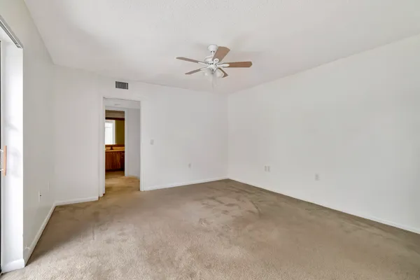 $2,500 | 311 3rd Way, West Palm Beach, FL 33407
