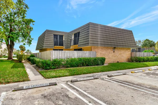 $2,500 | 311 3rd Way, West Palm Beach, FL 33407
