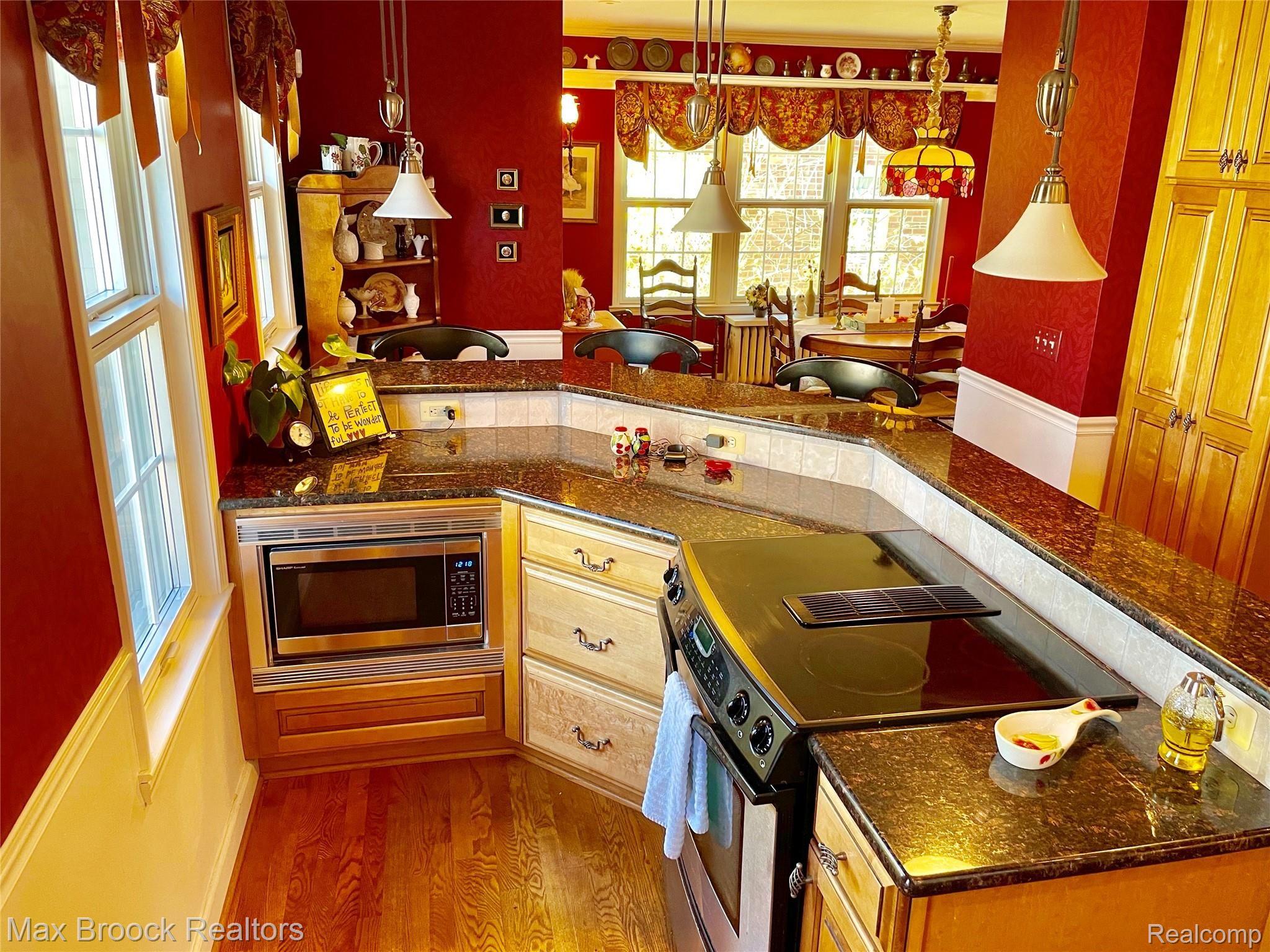 1922 Wiltshire Road Berkley, MI 48072 - Photo 15 of 40 fullsizeoutput_b3b.jpeg