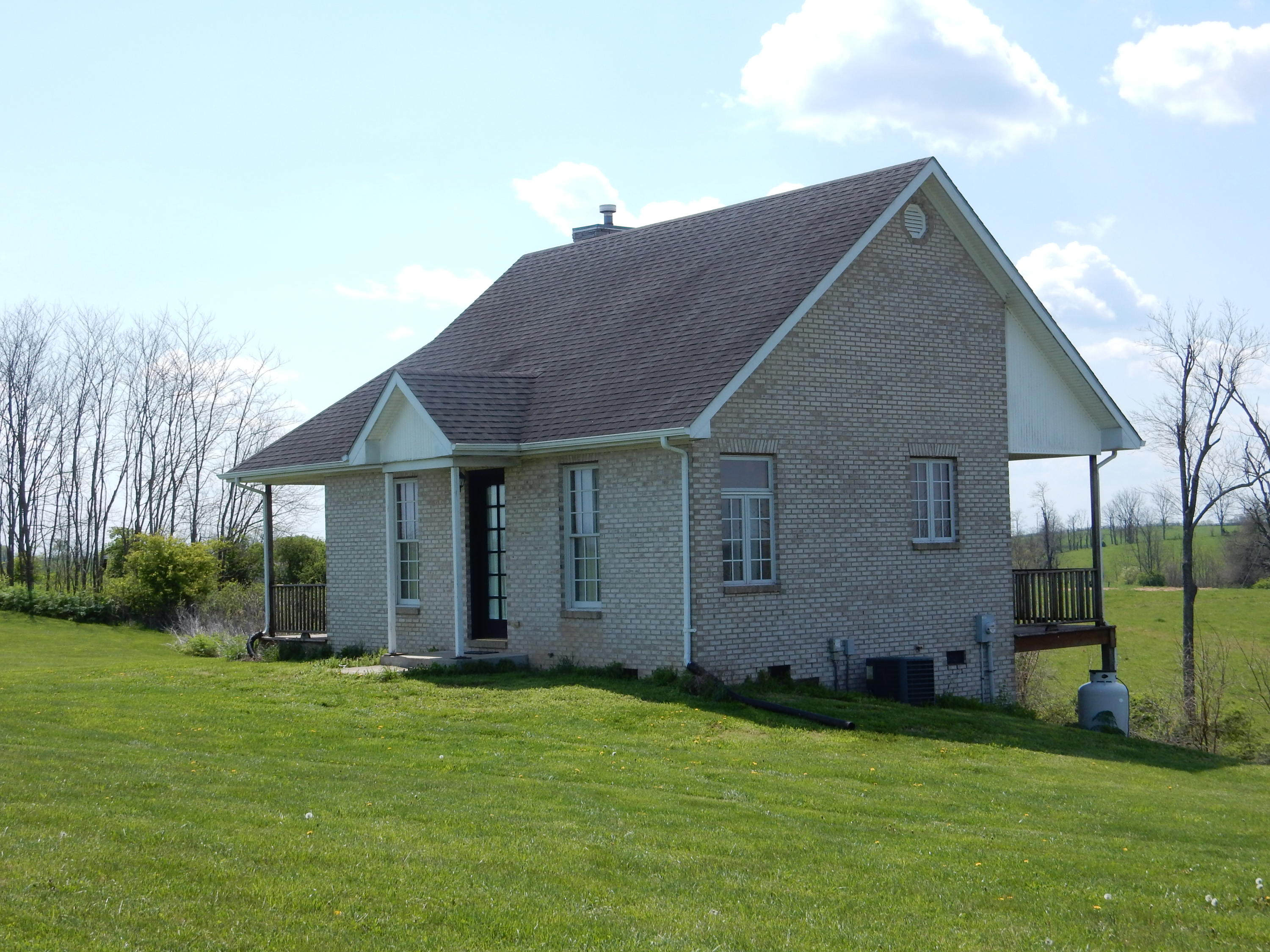 297 Youngs Mill Road Paris, KY 40361 - Photo 5 of 36 Guest Cottage