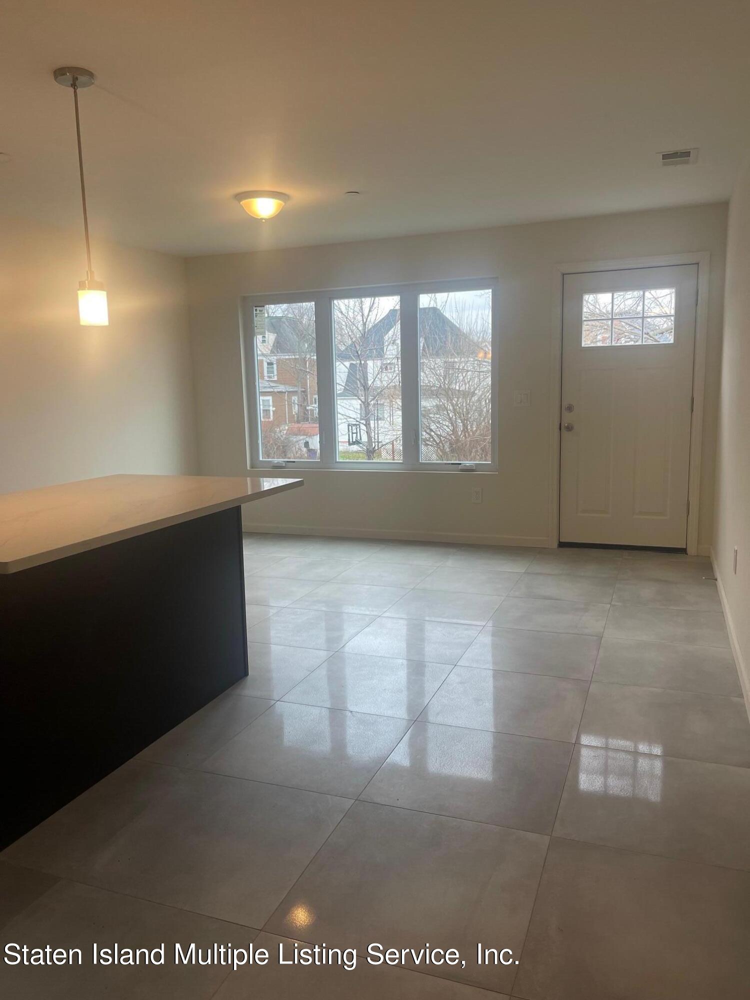 112 Roe Street Staten Island, NY 10310 - Photo 12 of 32 IMG_0322