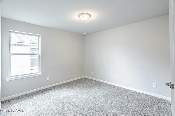 $2,100 | 206 Chestnut Oak Drive, Lafayette, LA 70507