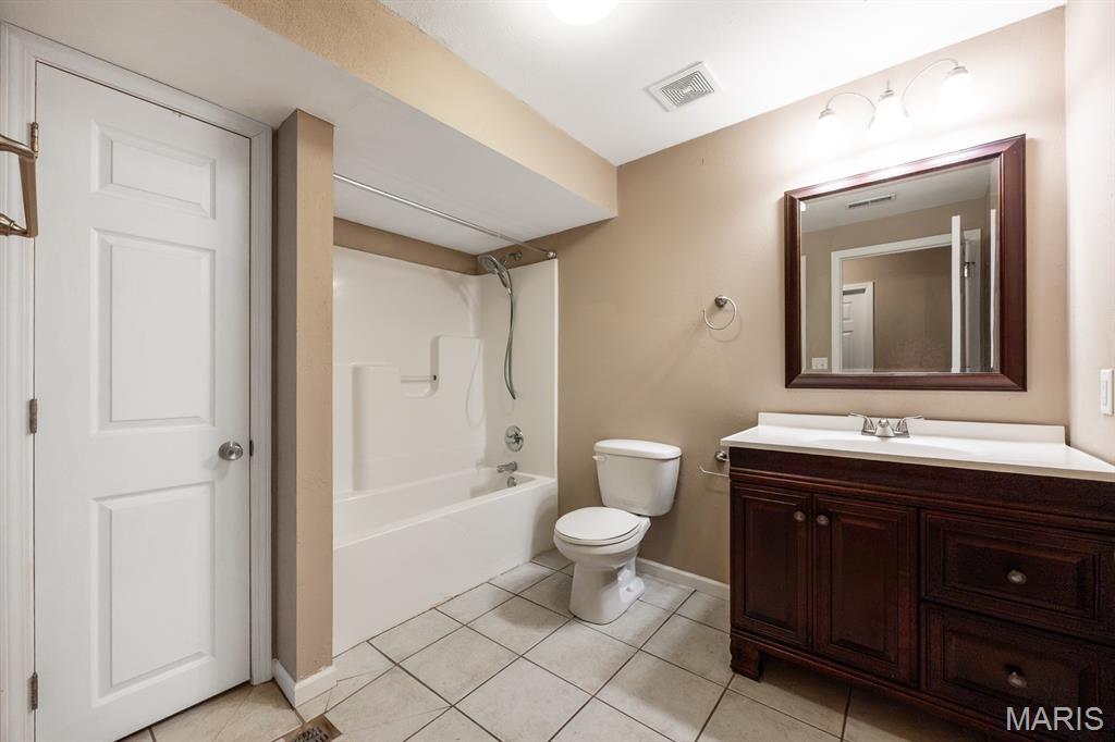 1010 Woods Way O'Fallon, IL 62269 - Photo 32 of 44