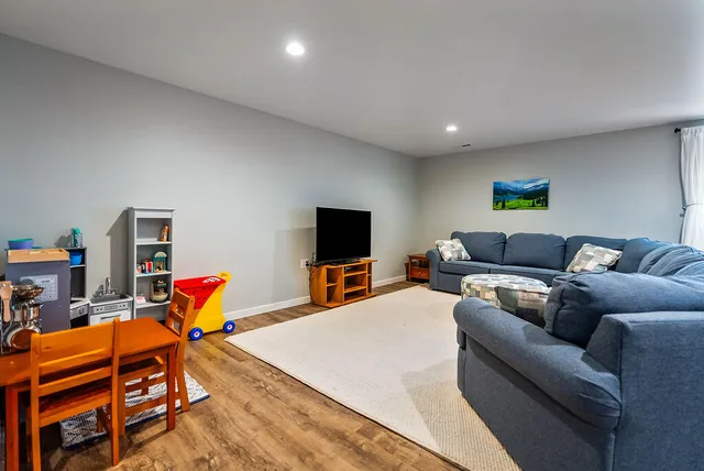 $575,000 | 618 Silver Drive, Holmen, WI 54636