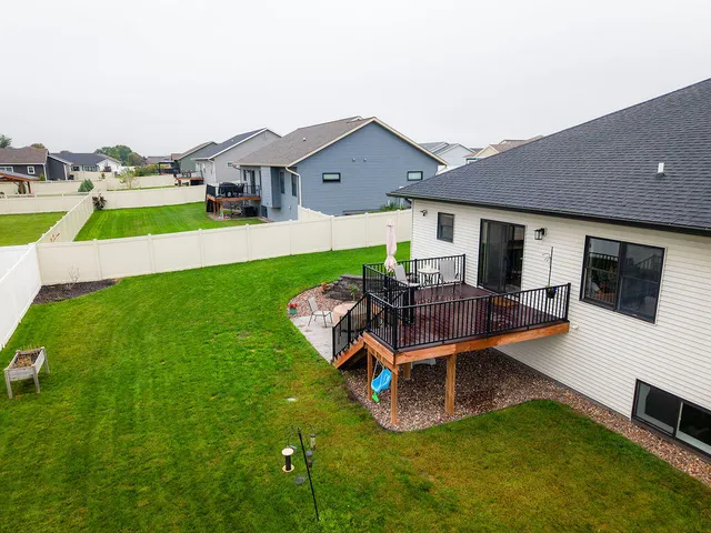 $575,000 | 618 Silver Drive, Holmen, WI 54636