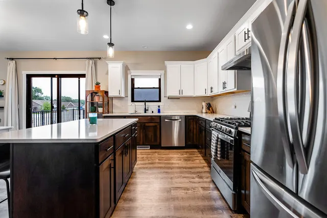 $575,000 | 618 Silver Drive, Holmen, WI 54636