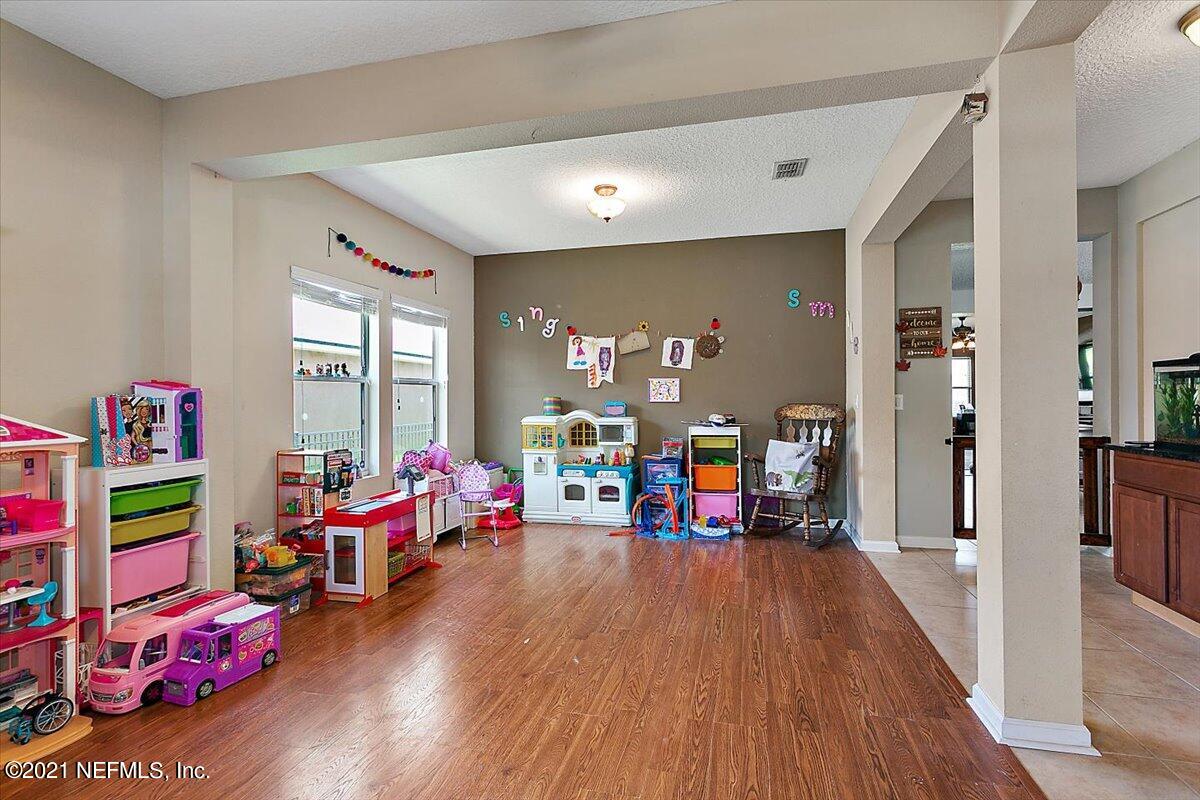 16295 Tisons Bluff Road Jacksonville, FL 32218 - Photo 4 of 24 04-Dining Room