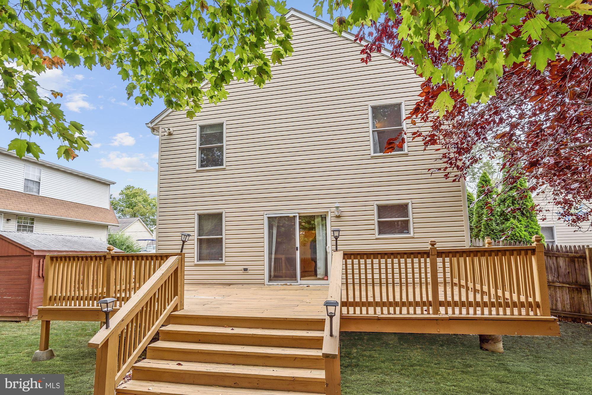 1618 Hilltop Road Edgewater, MD 21037 - Photo 31 of 42 Deck