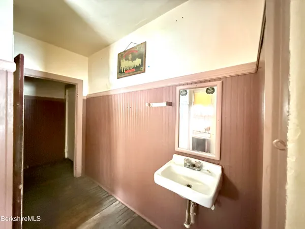 $111,000 | 9 Depot Street, Monroe, MA 01350