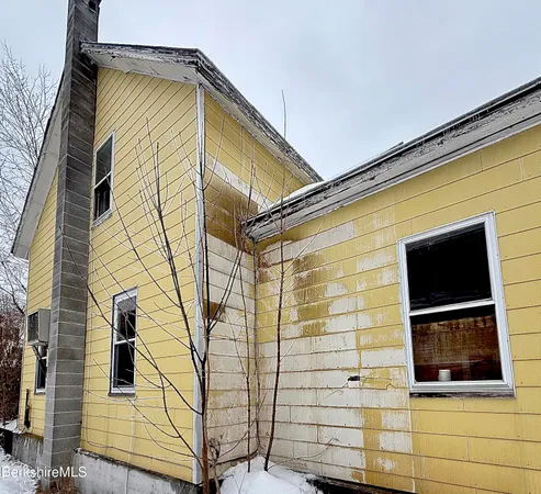$111,000 | 9 Depot Street, Monroe, MA 01350