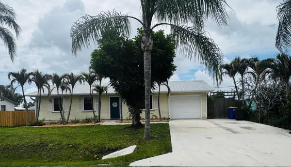 $349,999 | 1918 Southeast Monroe Street, Stuart, FL 34997
