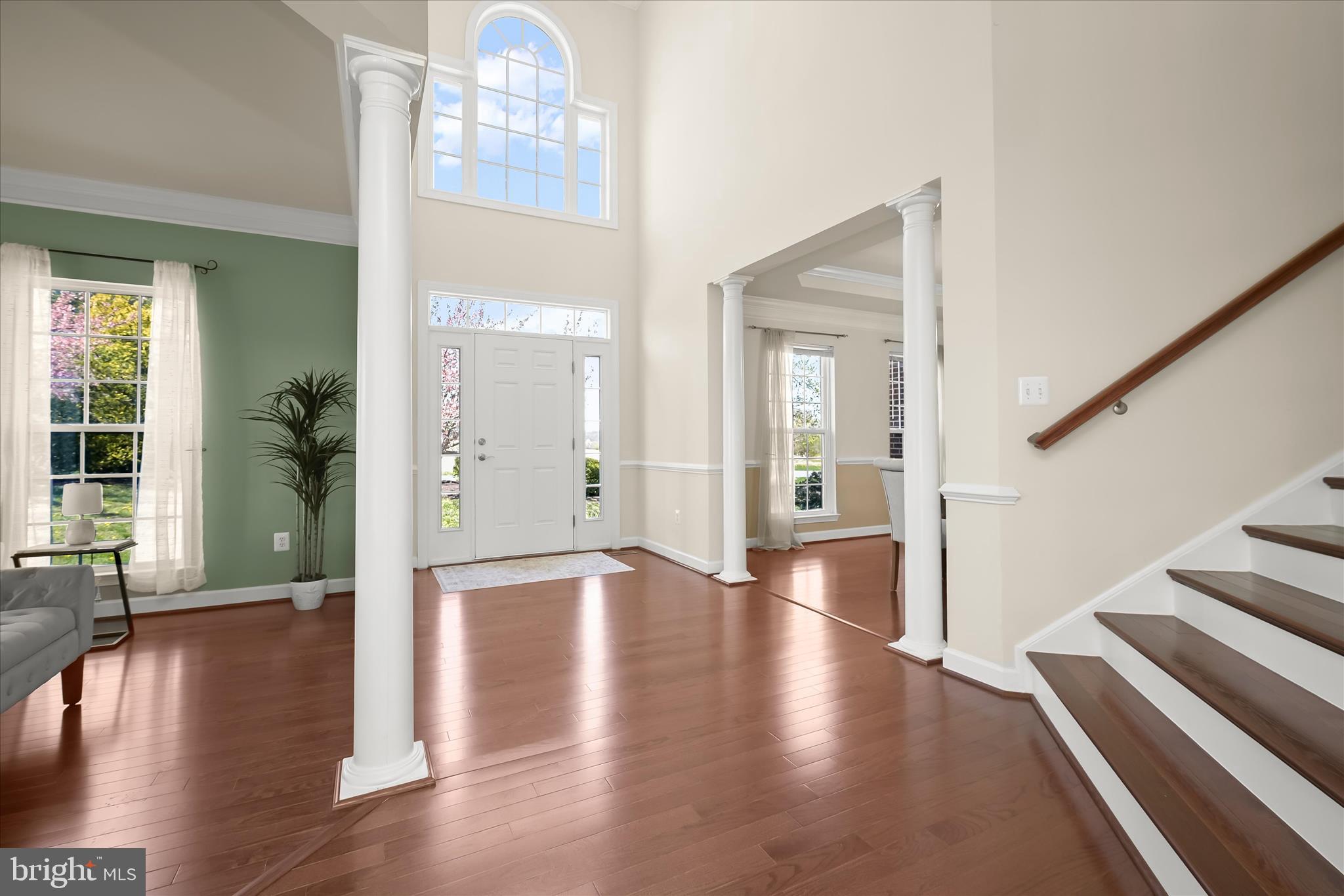 10138 Roulette Drive Hagerstown, MD 21740 - Photo 13 of 83 Hardwood Floors - Stately Columns