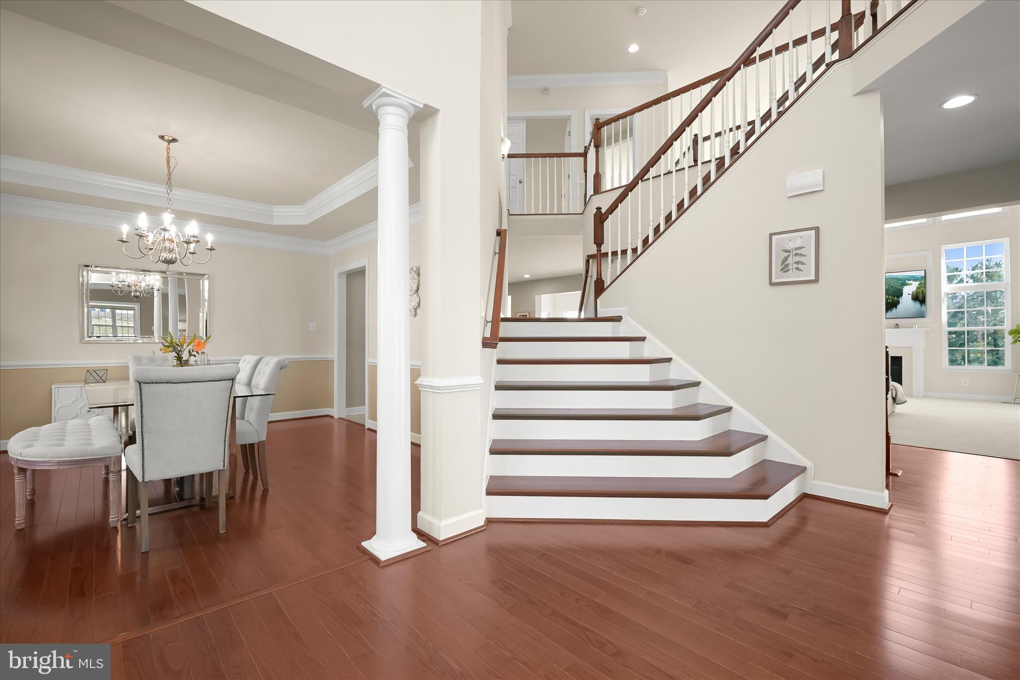 10138 Roulette Drive Hagerstown, MD 21740 - Photo 17 of 83 Wide Staricase