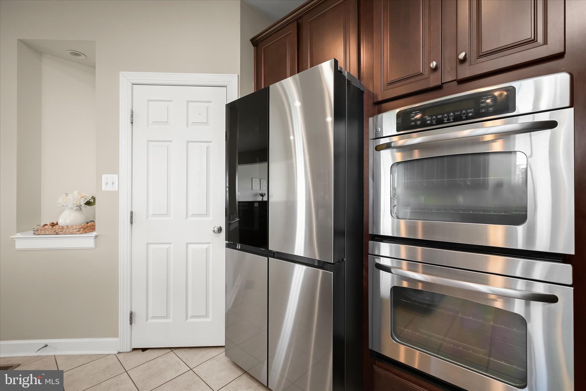 10138 Roulette Drive Hagerstown, MD 21740 - Photo 27 of 83 Stainless Steel Appliances - Pantry