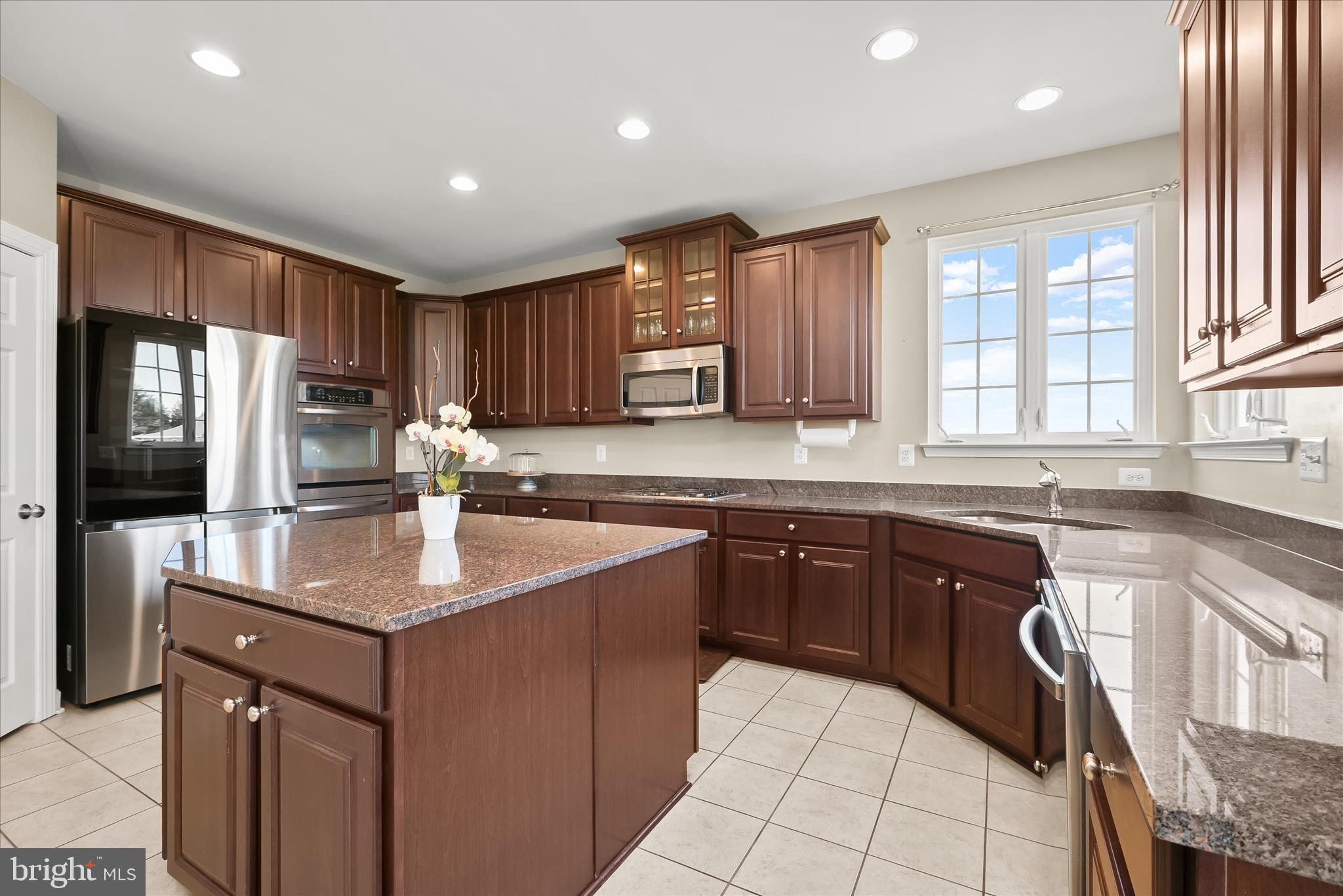 10138 Roulette Drive Hagerstown, MD 21740 - Photo 28 of 83 Center Island