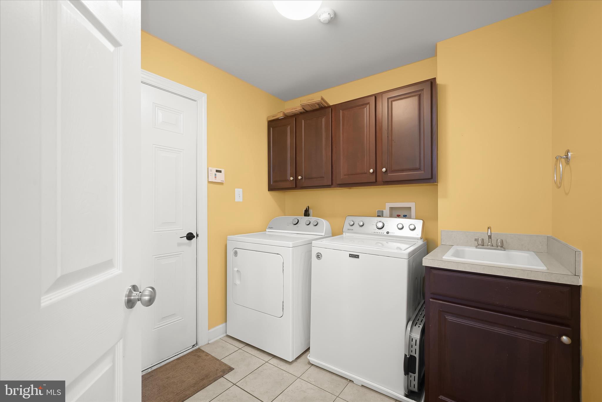 10138 Roulette Drive Hagerstown, MD 21740 - Photo 38 of 83 Main Level Laundry Room - Garage Access