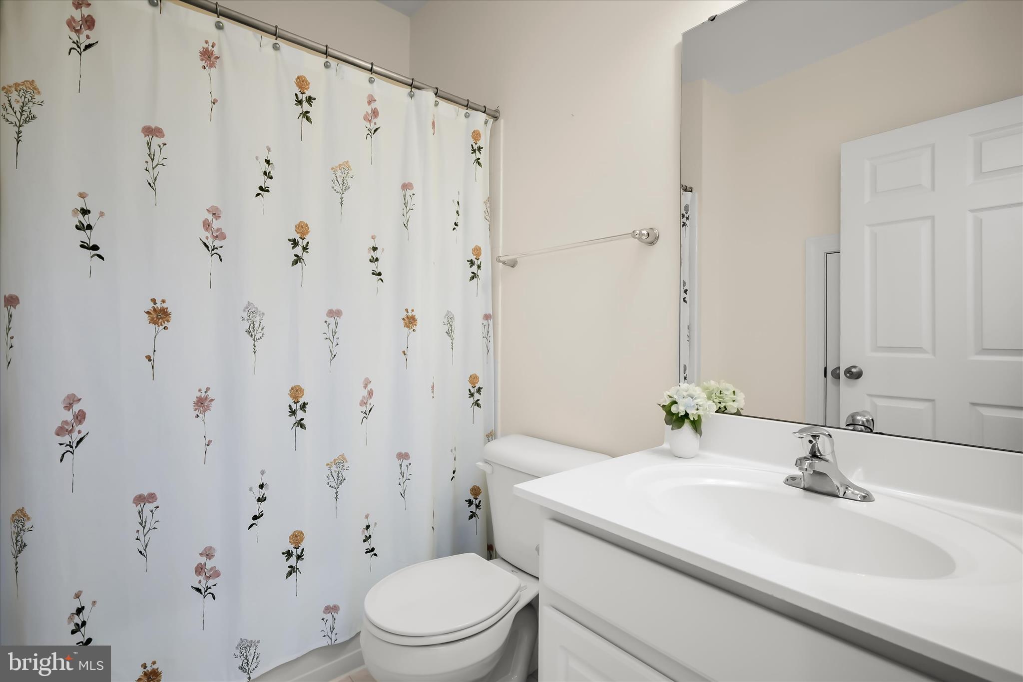 10138 Roulette Drive Hagerstown, MD 21740 - Photo 53 of 83 En-Suite Full Bath