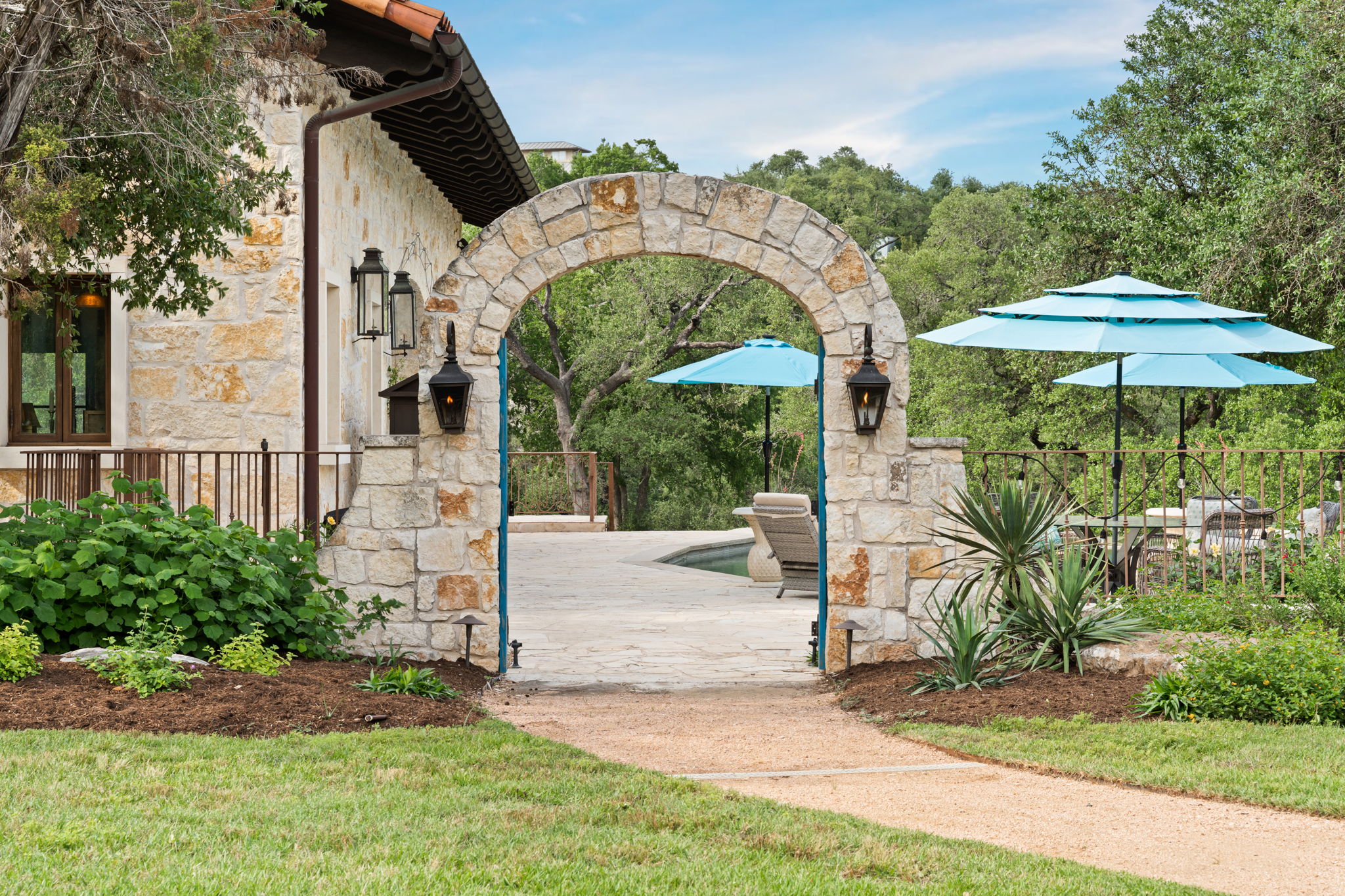 11941 Overlook Pass Austin, TX 78738 - Photo 32 of 40 Stone archway entry to the pool patio