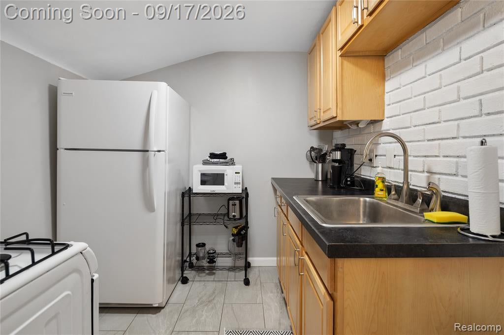 14926 East 10 Mile Road Warren, MI 48089 - Photo 37 of 47 Gallery Image 37