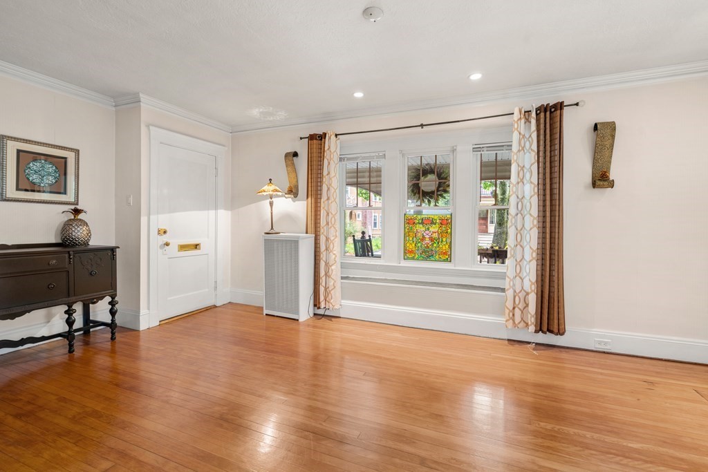 31 Chester Road, Unit 1 Belmont, MA 02478 - Photo 5 of 18 Gallery Image 5