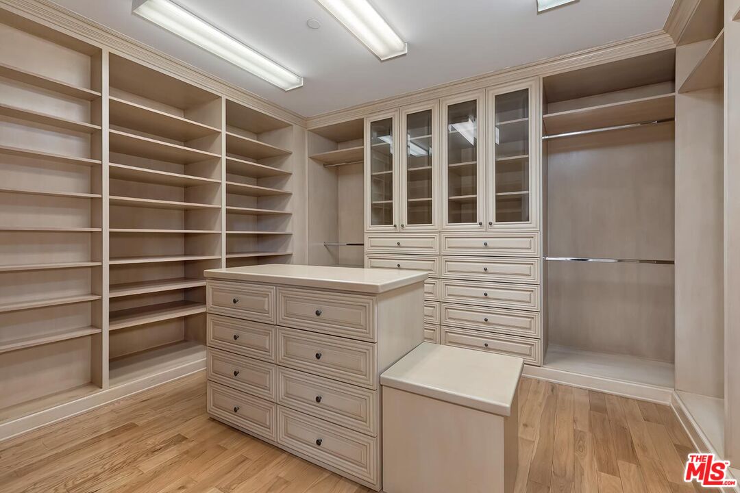 11971 Lockridge Road Studio City, CA 91604 - Photo 22 of 33