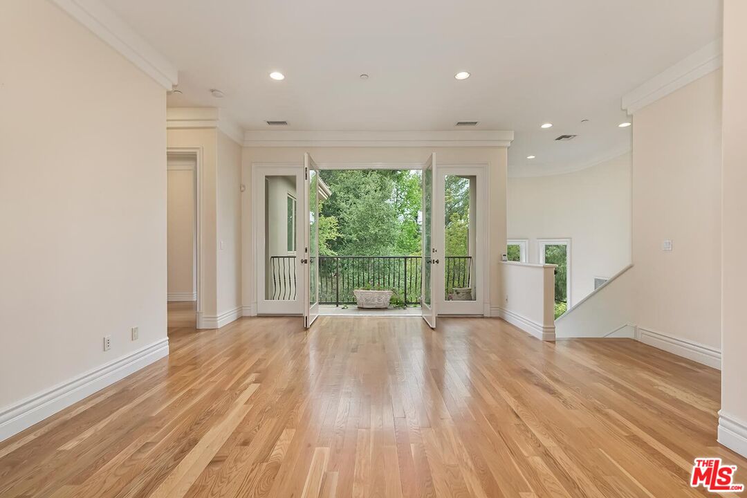 11971 Lockridge Road Studio City, CA 91604 - Photo 27 of 33