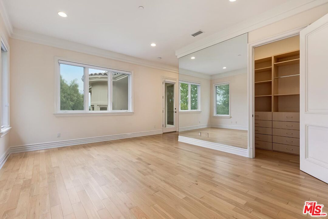 11971 Lockridge Road Studio City, CA 91604 - Photo 28 of 33