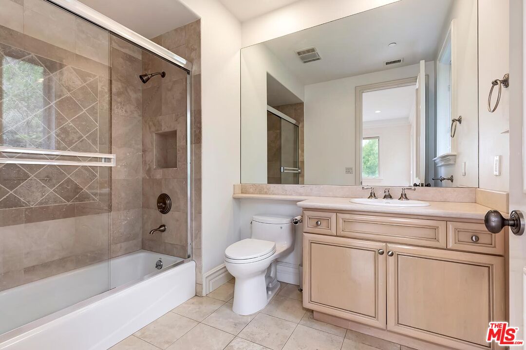 11971 Lockridge Road Studio City, CA 91604 - Photo 29 of 33