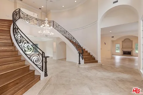 $15,900,000 | 11971 Lockridge Road, Studio City, CA 91604