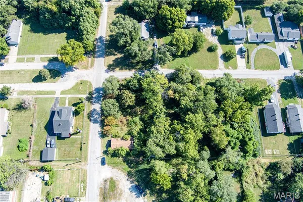 $21,000 | 3300 McCasland Avenue, East St. Louis, IL 62207