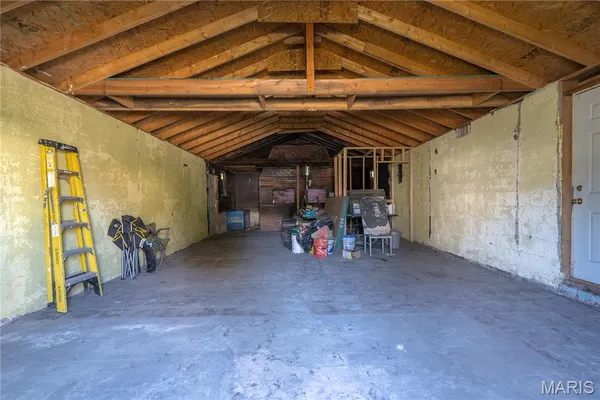 $21,000 | 3300 McCasland Avenue, East St. Louis, IL 62207