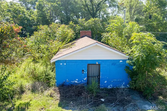 $23,000 | 3300 McCasland Avenue, East St. Louis, IL 62207