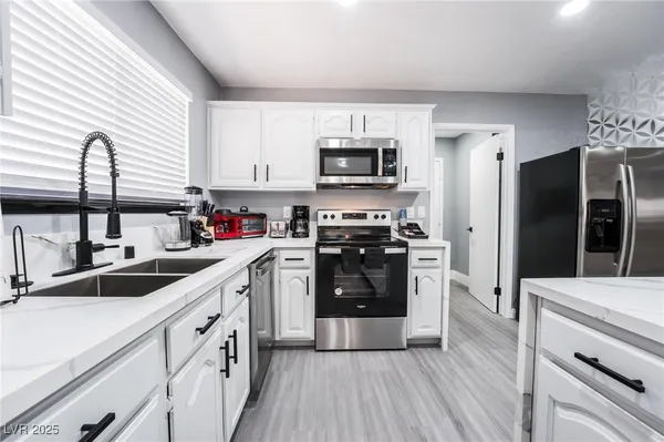 $3,495 | 7439 Trudy Lane, Las Vegas, NV 89123