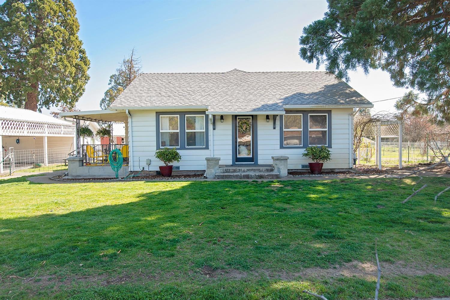 3610 Grant Road Central Point, OR 97502 - Photo 1 of 27 Wonderful country cottage on the edge of