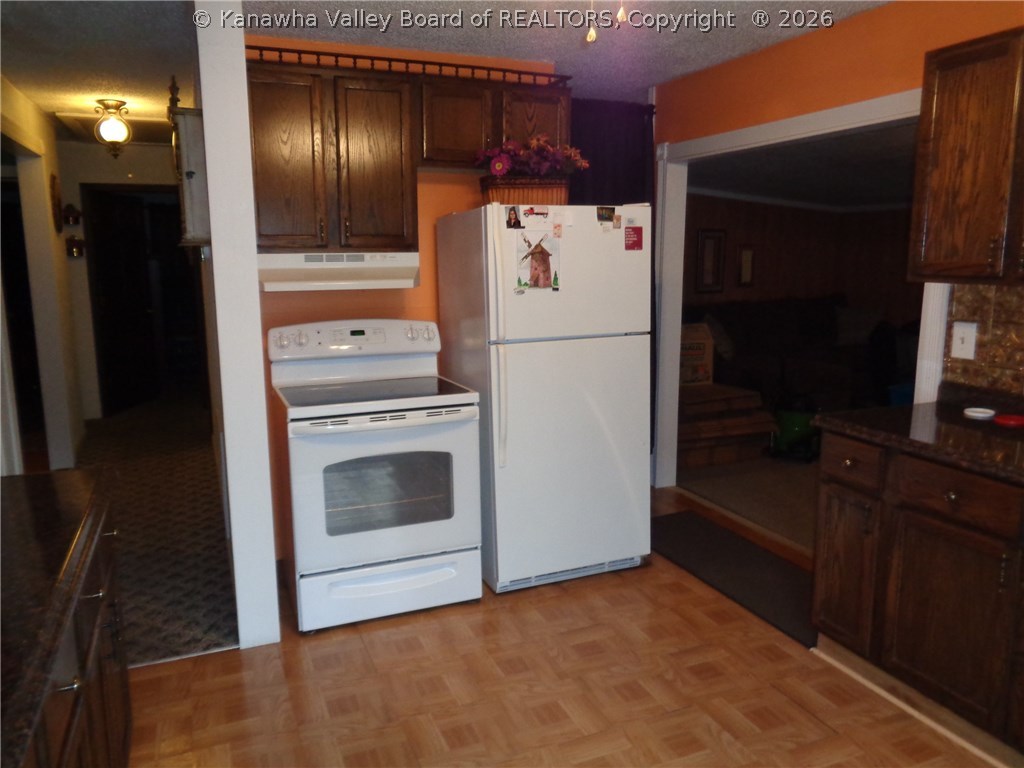 816 Chapel Heights Elkview, WV 25071 - Photo 16 of 29 Gallery Image 16