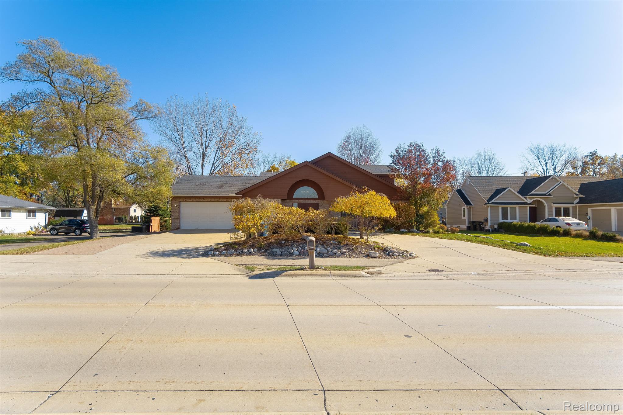 3427 Crooks Road Rochester, MI 48309 - Photo 1 of 29 Gallery Image 1