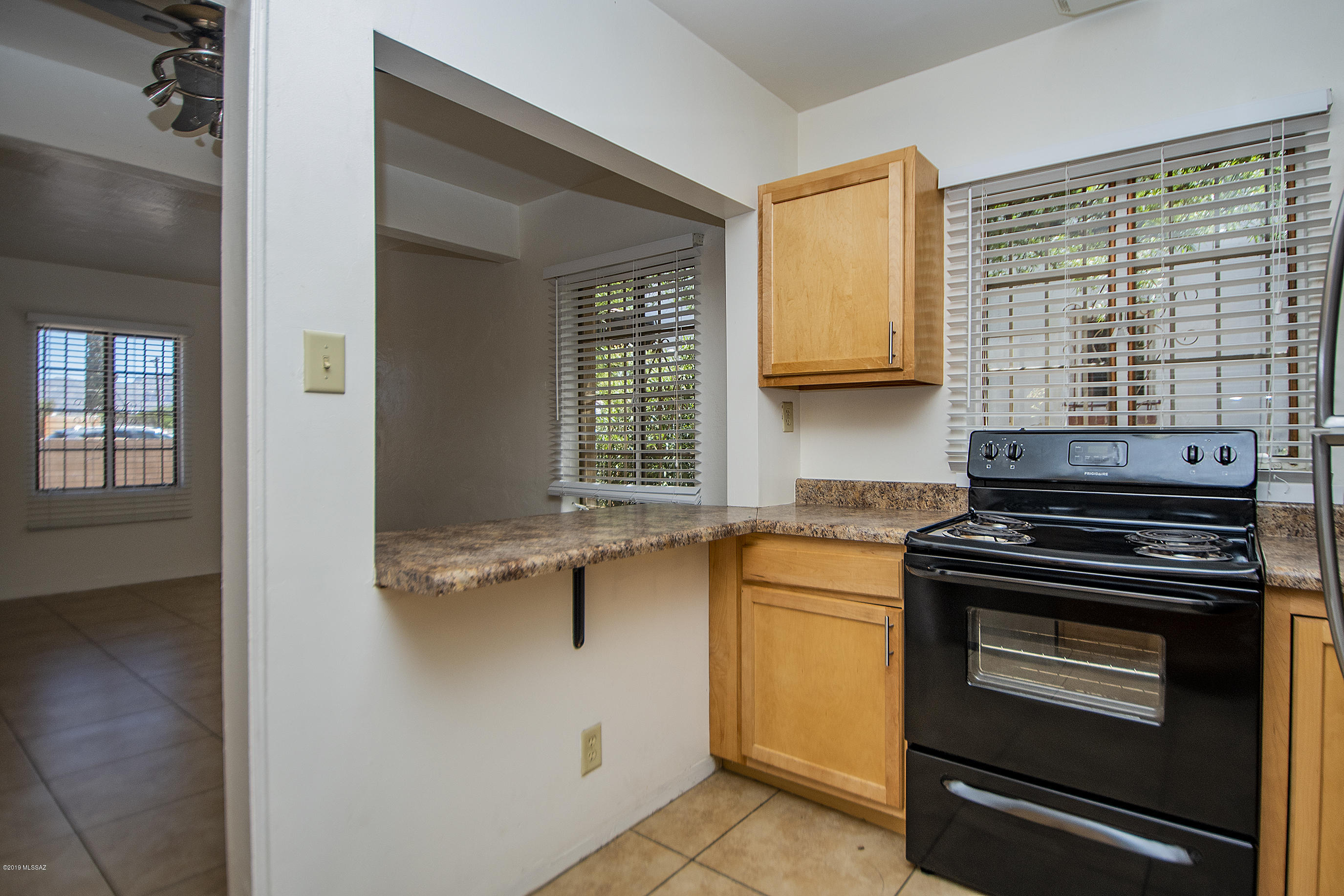 1714 East Grant Road Tucson, AZ 85719 - Photo 3 of 19