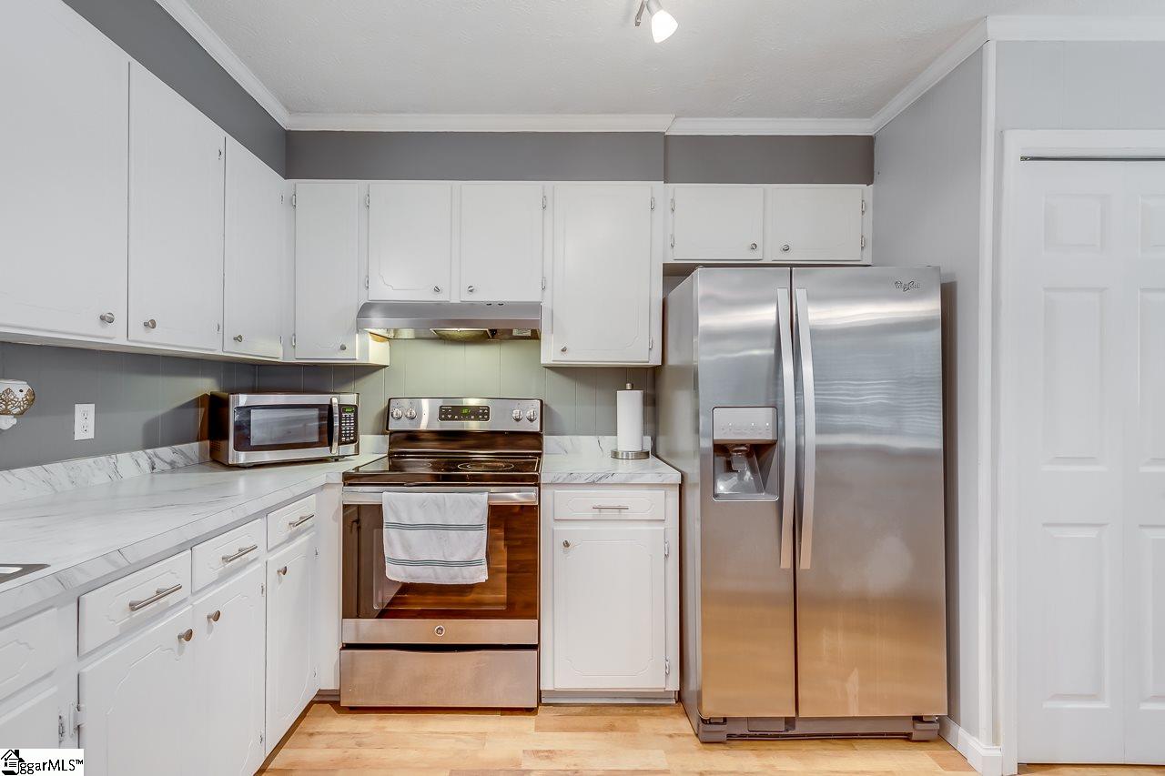 104 Branchview Court Simpsonville, SC 29680 - Photo 11 of 34 Gallery Image 11