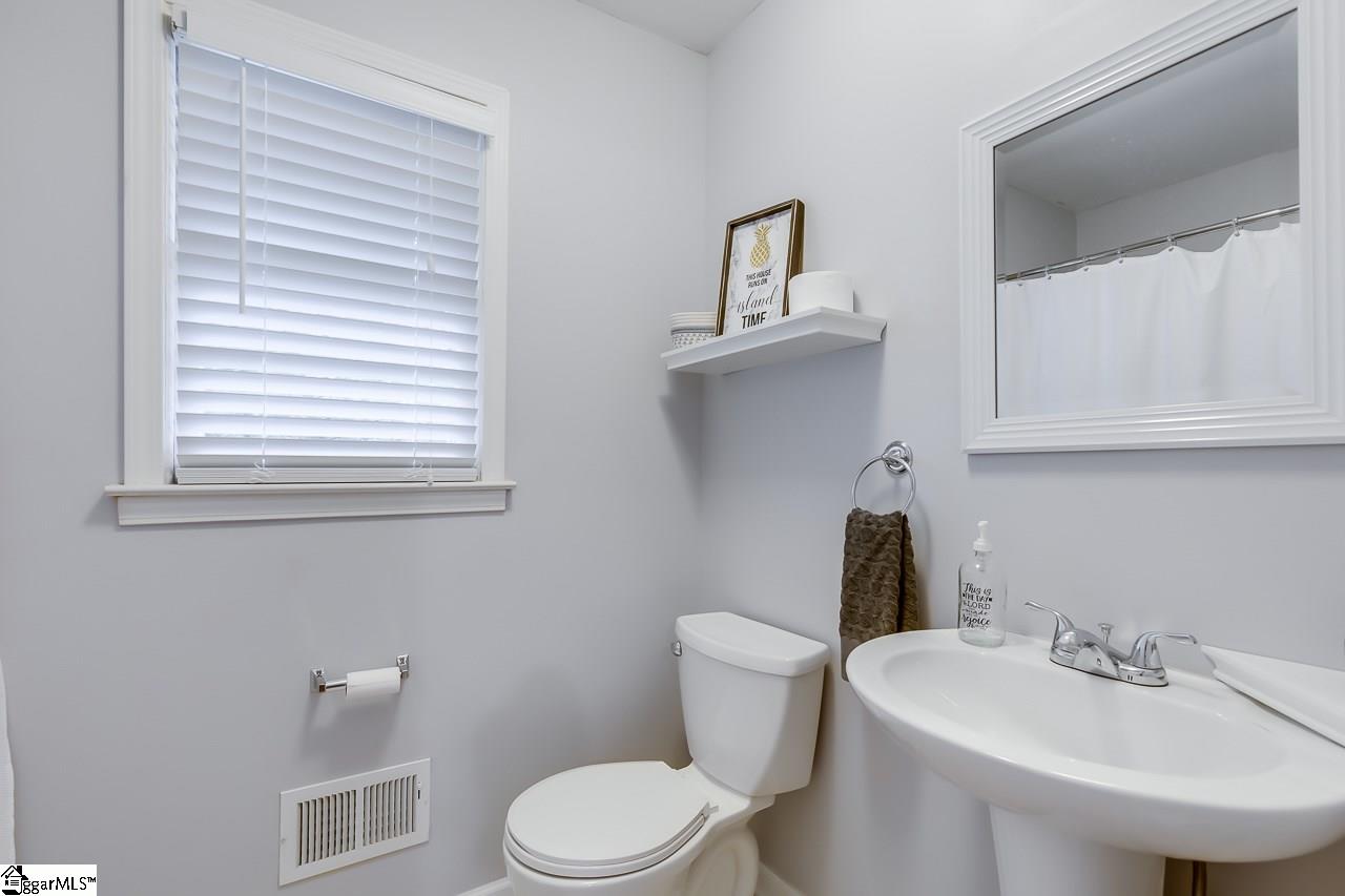 104 Branchview Court Simpsonville, SC 29680 - Photo 19 of 34 Gallery Image 19