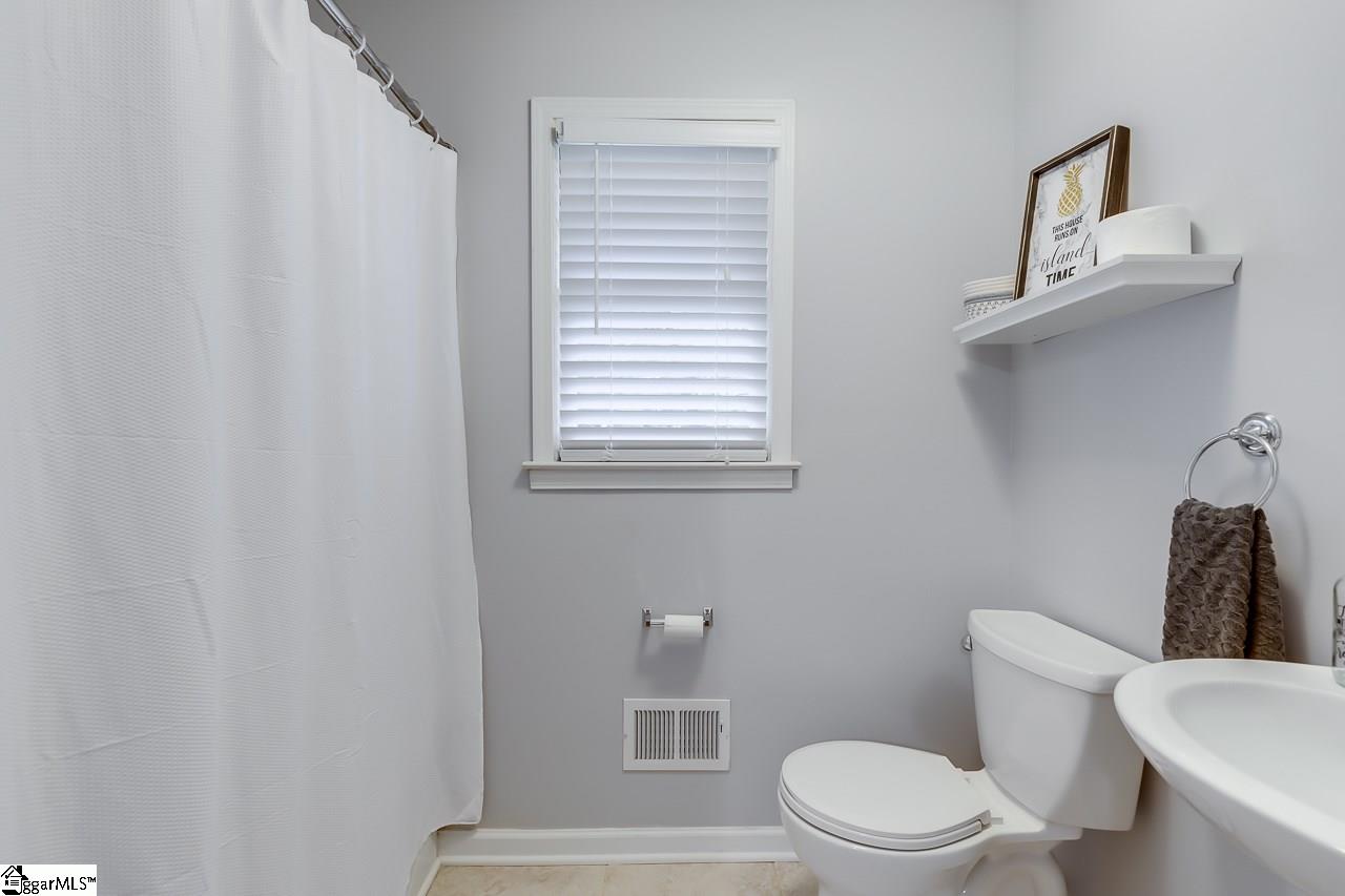 104 Branchview Court Simpsonville, SC 29680 - Photo 20 of 34 Gallery Image 20
