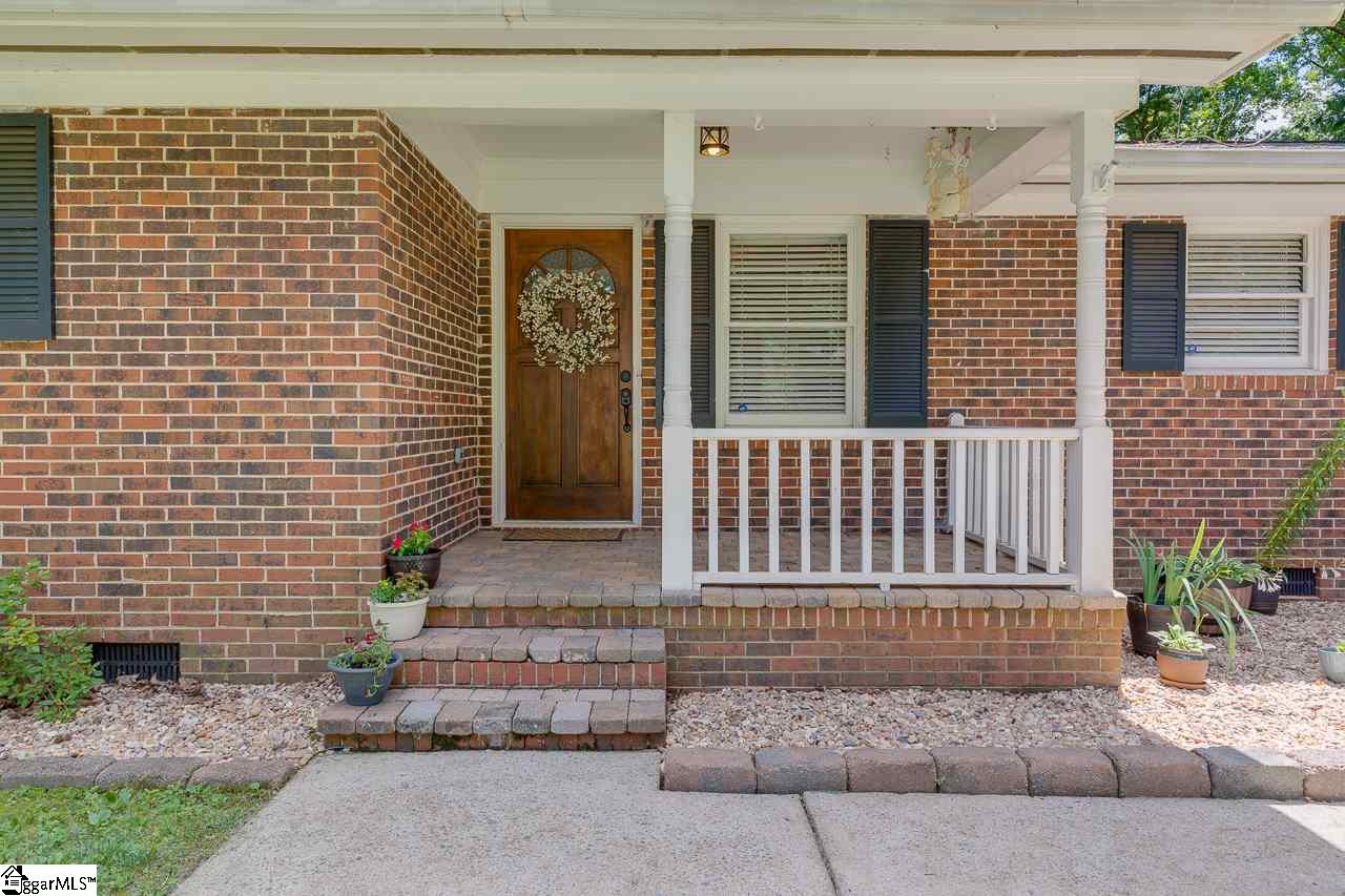104 Branchview Court Simpsonville, SC 29680 - Photo 4 of 34 Gallery Image 4